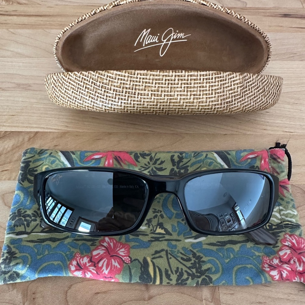 Vintage Maui Jim Atoll MJ220 Sunglasses with Case
